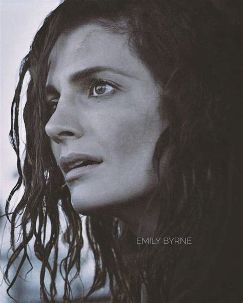 Stana katic absentia – Artofit