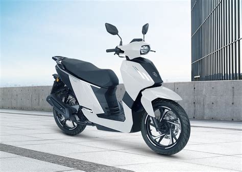 Motorrad Vergleich Kymco Agility S 125i Cbs 2024 Vs Peugeot Tweet 125 2024