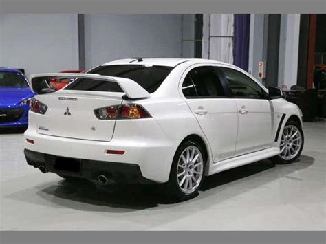 Used Mitsubishi Lancer Evolution 10 Photo Image 2012 Model White