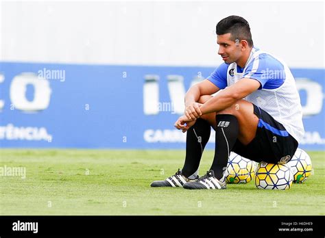 S O Paulo Sp Treino Do Corinthians William During The