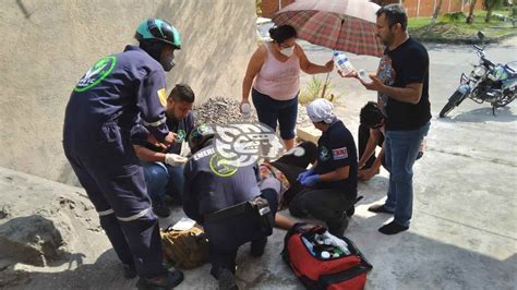 Mujer Resulta Lesionada Tras Sufrir Caída En Fraccionamiento De Veracruz