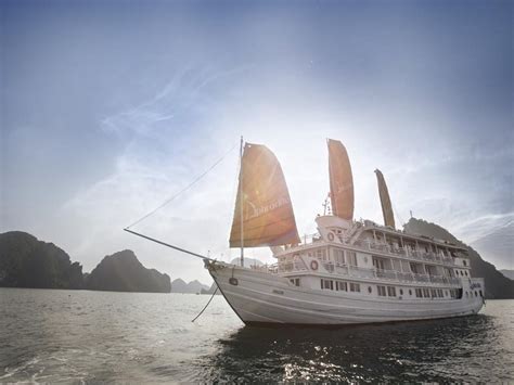 Best Halong Bay Cruise For Backpackers 6 Discount Tips