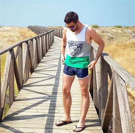 TREND Os Shorts curtos para o Verão O Cara Fashion Gay fashion Mens fashion summer Mens