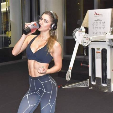 Las 15 Mejores Fotos De La Modelo Fitness Colombiana Anllela Sagra