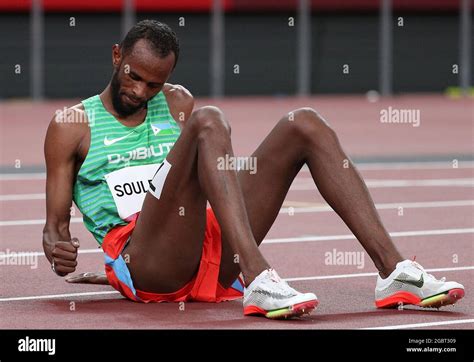 Tokyo, Japan. 5th Aug, 2021. Ayanleh Souleiman (C) of Djibouti reacts