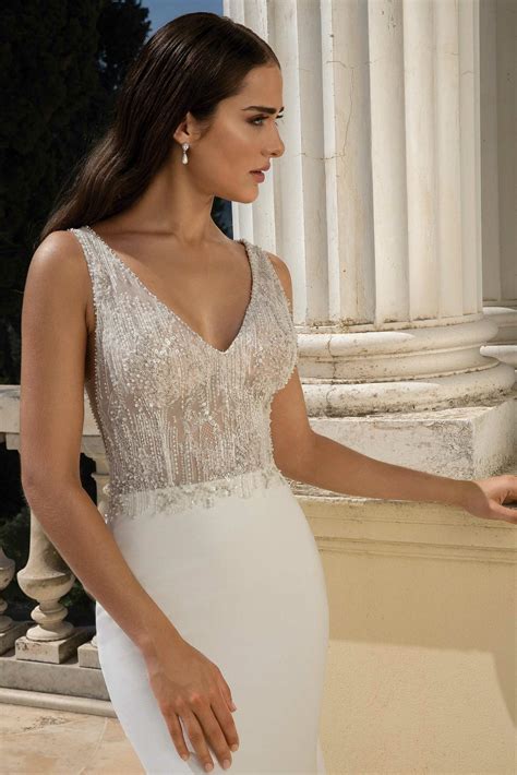 Robe de mariée sirène en crêpe avec une longue traine 88090