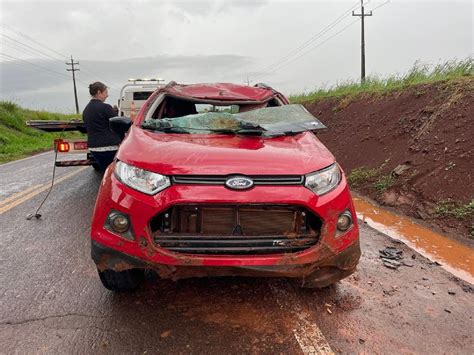 Grave Capotamento Na PR 239 Deixa Duas Idosas Feridas Em Quatro Pontes