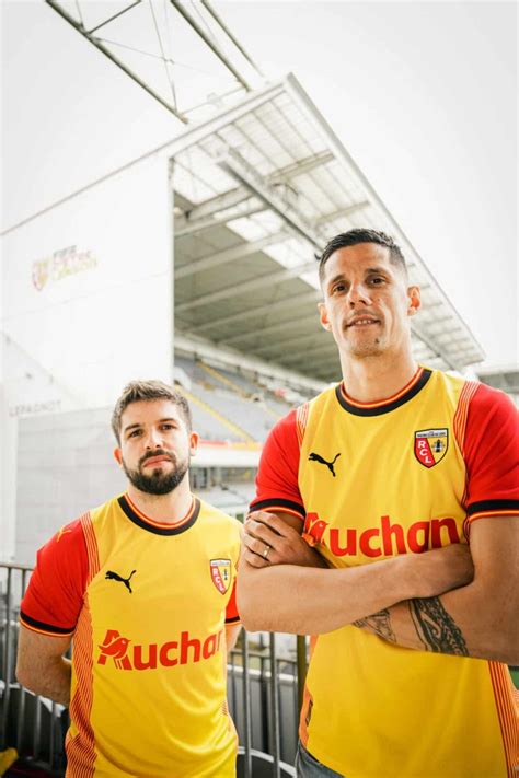 RC Lens Le nouveau maillot domicile 2023 2024 dévoilé par Puma