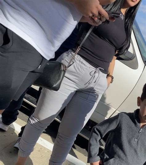 Nice Tight Latina Milf Ass And Body Spandex Leggings Yoga Pants Forum