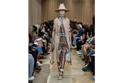 Burberry Presents Its New Spring Summer 2023 Collection Luxferity