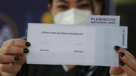 Así serán las dos papeletas para votar el día del Plebiscito Radio