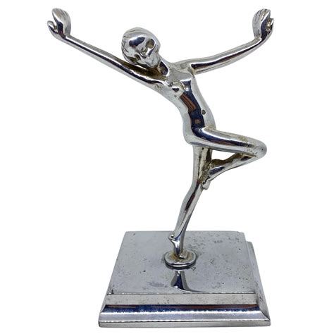 Limousin Art Deco Stil Silber beendet Nude Flapper Tänzerin mit Hoop Statue bei stDibs