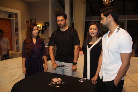 Silsila Badalte Rishton Ka cast welcomes Abhinav Shukla on the sets ...