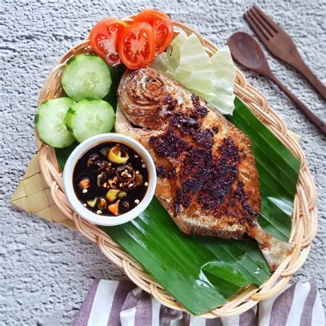 Resep Ikan Bawal Bakar Sederhana Rumahan Di Yummy App