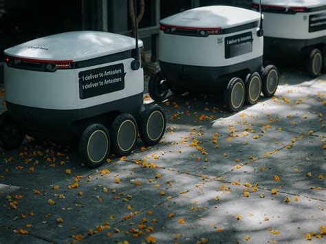 Delivery Robot Photos, Download The BEST Free Delivery Robot Stock ...