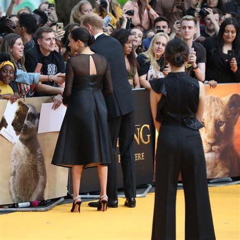 Meghan Markle brilha em red carpet londrino de O Rei Leão Meghan