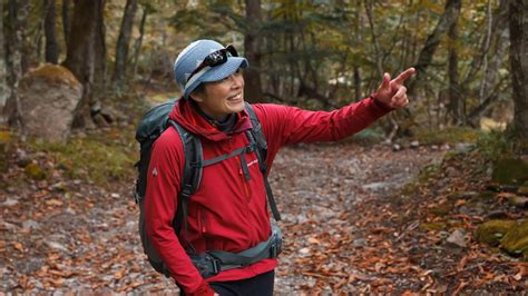 秋の登山、服装選びに迷ったら？ レイヤリングの基本と秋ならではの注意点 | YAMAP MAGAZINE