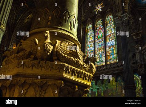 Ventanas bizantinas fotografías e imágenes de alta resolución Alamy