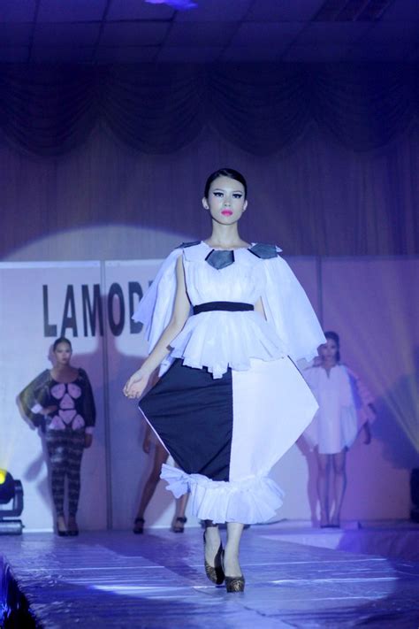 Gặp nữ sinh hot nhất trường Ams năm 2013