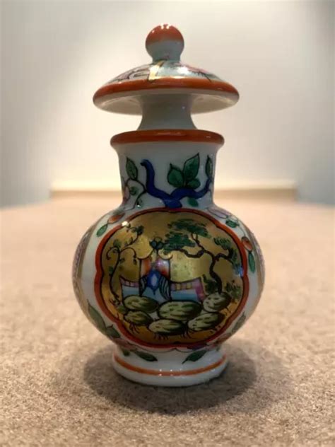 PETIT VASE COUVERT ou flacon en céramique à décors asiatiques Art Asie