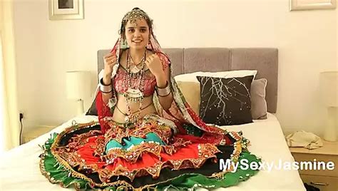 Gujarati Indian College Babe Jasmine Mathur Garba Dance Xhamster