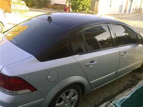 Customização e Envelopamento Automotivo Vectra Teto e colunas em black