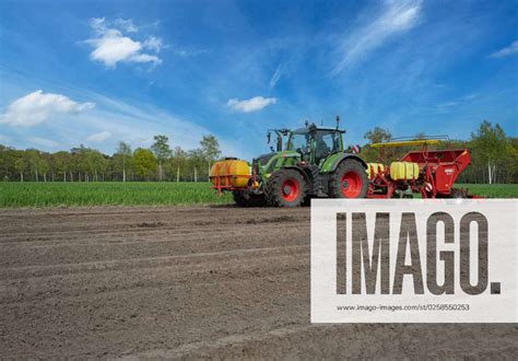 Potato Cultivation Sowing Seed Potatoes Clean Potato Ridges Fendt