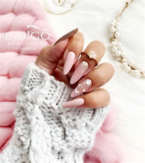 30 Gorgeous Almond Nail Ideas To Vamp Up Your Beauty