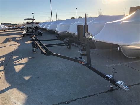 Yacht Club New 20′ Pontoon Bunk Trailer Sale Pontoon1
