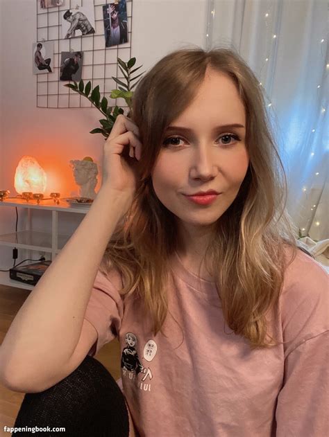 Apollolol Nude The Fappening Photo 2253217 FappeningBook