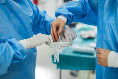 An Overview Of Disposable Cpe Isolation Gowns And Their Benefits