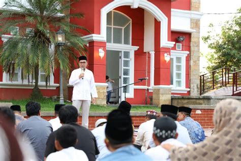 Hadiri Buka Puasa Bersama Danny Pomanto Mari Bersihkan Hati Dari