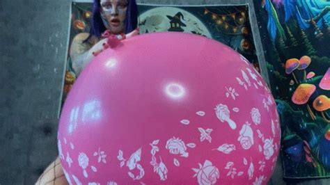 Amal Play With Dildo On Balloon QueenofBalloonss Clips4sale