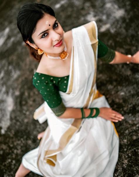 Gayathri Suresh Hot Photos Pics New Images HD Wallpapers