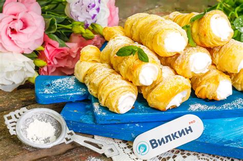 Трубочки из слоеного теста с белковым кремом: рецепт с фото пошагово