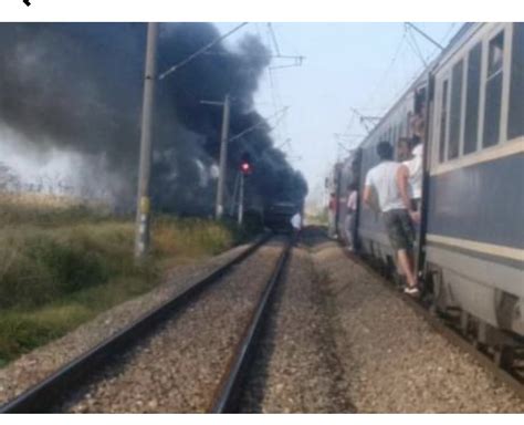 Un Nou Incident Pe Calea Ferat Locomotiva Unui Tren De Pasageri A