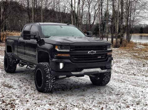 Pin By Mle On Trucks Lifted Chevy Trucks Silverado Truck Chevy