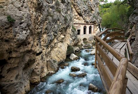 Disfruta De Las Mejores Rutas De Senderismo De Granada Kayak