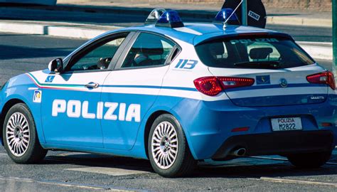 Fermato Un Giovane Per L Aggressione Col Machete A Torino Il Ferito Ha