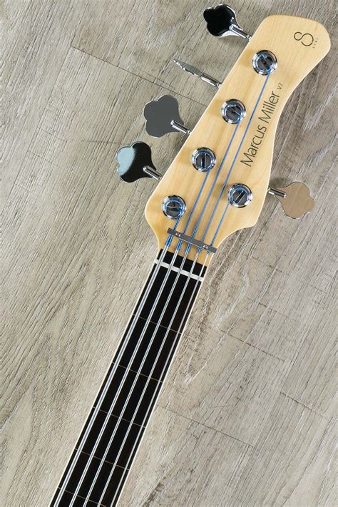 Sire Marcus Miller V7 5 String 2nd Gen Bass Alder Body Fretless Awh Antique White