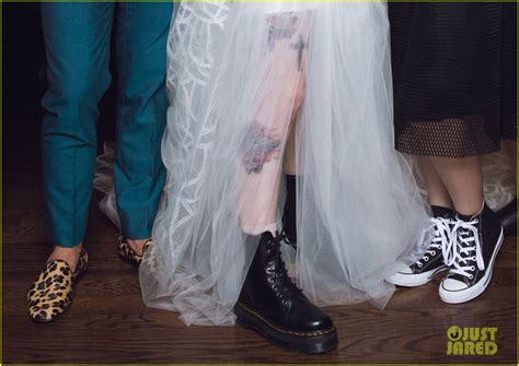 Paramore's Hayley Williams' Wedding Photos to Chad Gilbert Revealed ...