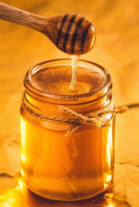 Top 7 Best Raw Honey Brands That Will Blow Your Taste Buds Away ...