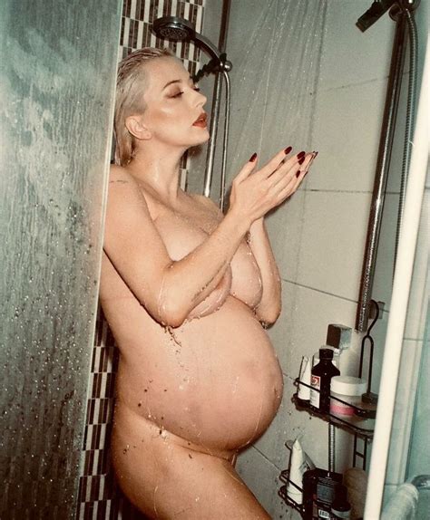 Caroline Vreeland Posing Nude During Pregnancy Photos The Fappening