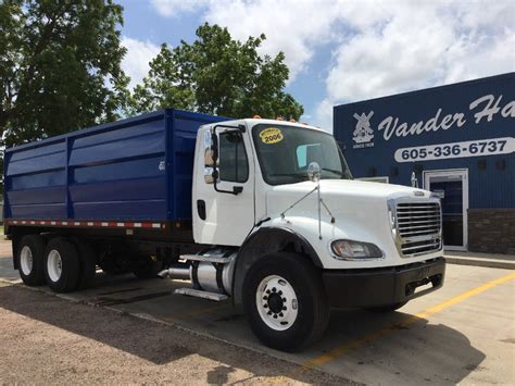 2006 Freightliner M2 112