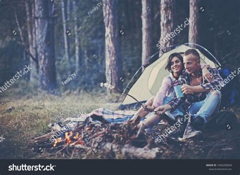 Nude Couple Passionate Couple Kissing Boy库存照片1046209828 Shutterstock