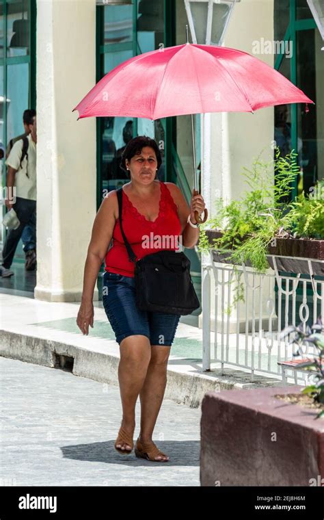 Cuban people lifestyle and culture Stock Photo - Alamy