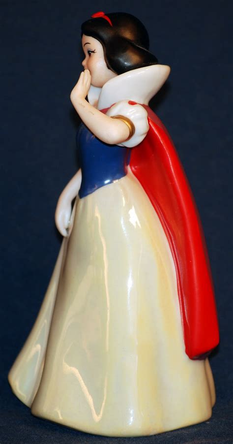 Filmic Light Snow White Archive Snow White Queen Theme Park Figurines