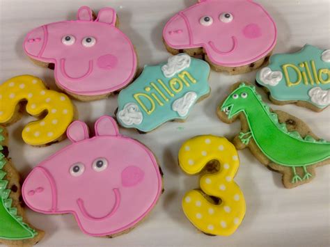 Peppa Pig Cookies | Pig Cookies, Peppa Pig Birthday Party, Pig Birthday