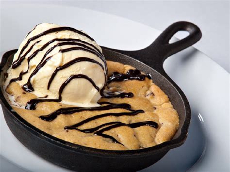 Chili S Chocolate Chip Cookie Skillet Recipe | Deporecipe.co