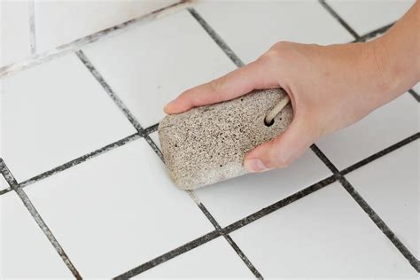 The Best Ways To Remove Soap Scum From Bathroom Tiles Shunshelter